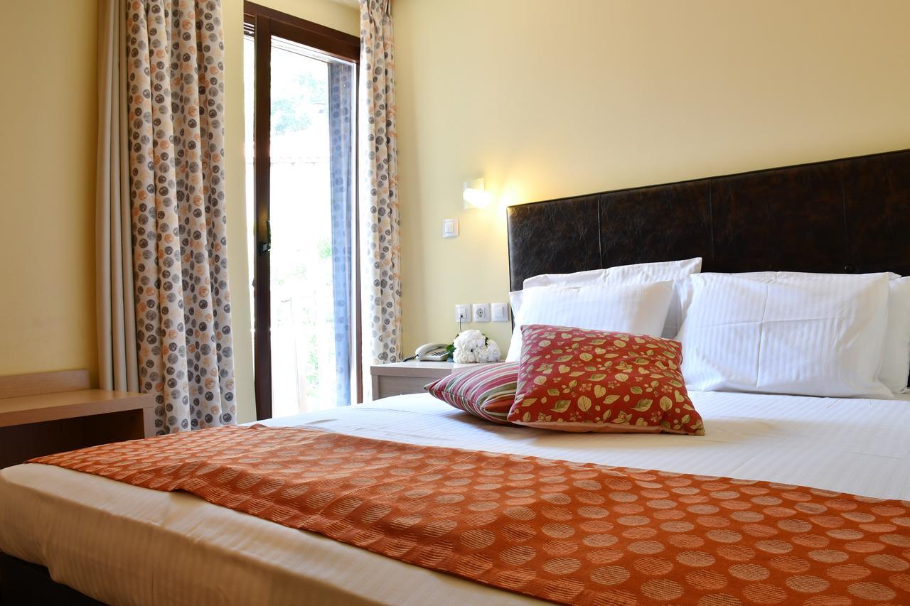 Hotel Manthos Blue Agios Ioannis  Bagian luar foto