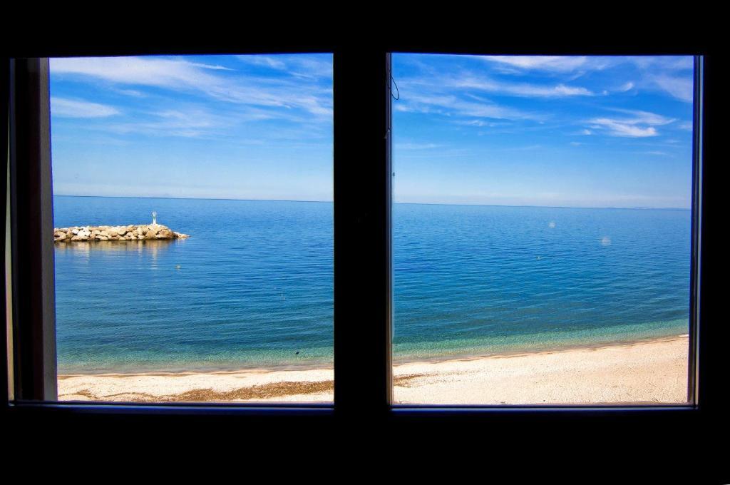 Hotel Manthos Blue Agios Ioannis  Bagian luar foto